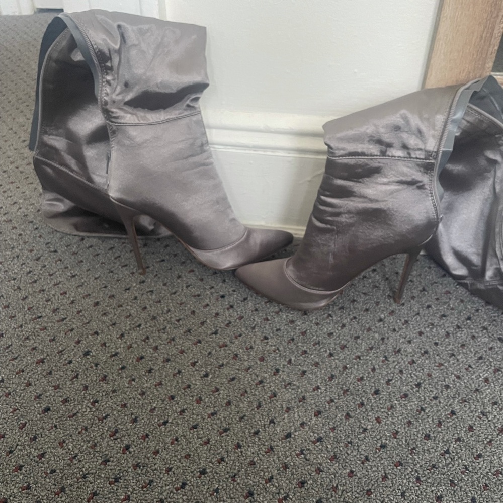 Shoe Stateme